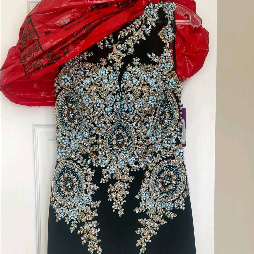 Abby Paris Lex’s of Carytown Prom Dress